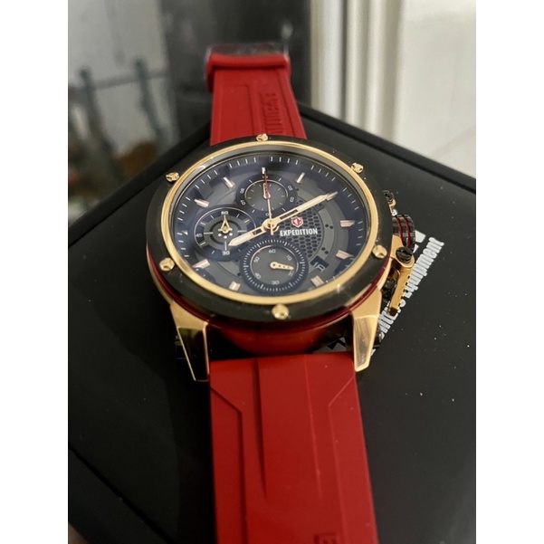 Expedition E6748 E 6748