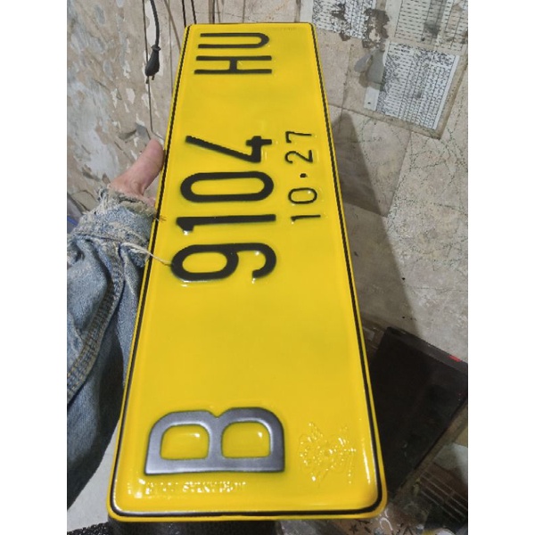plat MOBIL kuning / merah