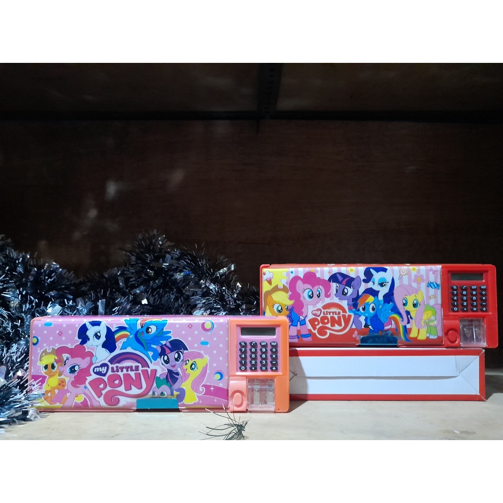 

Tempat Pensil PC MAGNET LION-9806LP