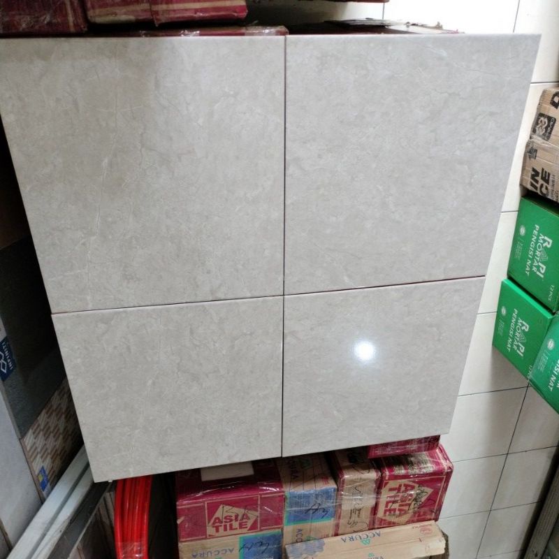 keramik mulia accura horison 40*40 kilap