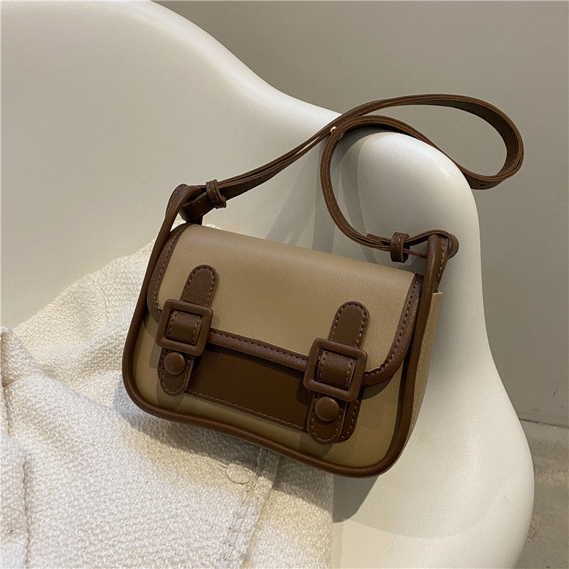 Red Cambridge tas wanita 2022 mode trendi baru hit warna metode kecil French niche tas ketiak all-match in Messenger tas