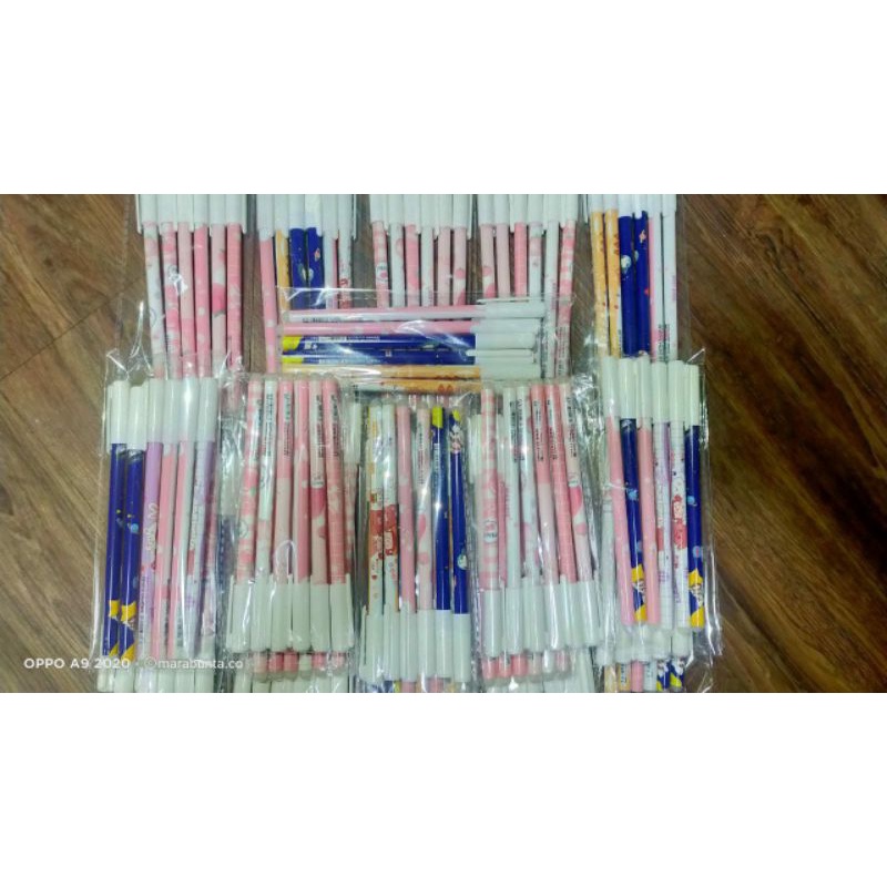 

PULPEN VIRAL BISA DIHAPUS NON BOX TINTA HITAM ISI 6 PCS PENA MAGIC, PENA BISA DIHAPUS, PENA AJAIB BISA DIHAPUS BOLPOIN GEL ERASABLE PEN MOTIF KARAKTER