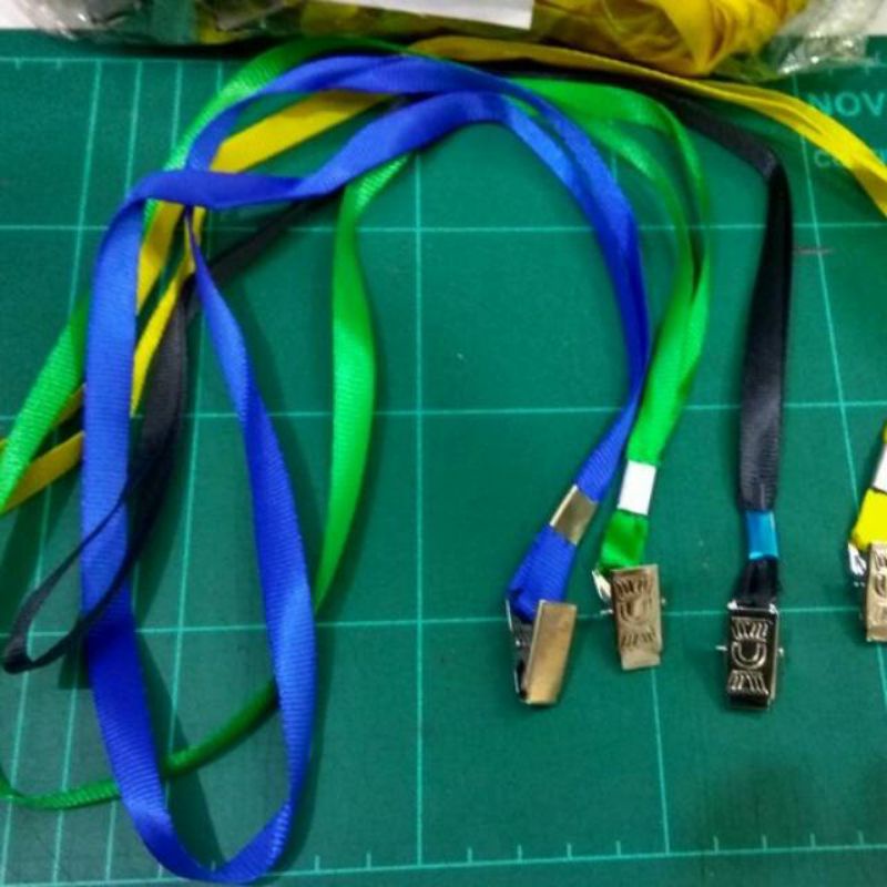 

Tali Id Card Jepit Tanpa Kancing Warna Biru