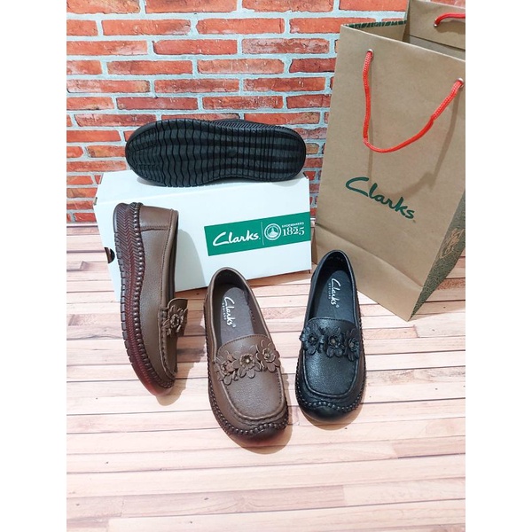 Clarks / Clarks Slip on Melati / Sepatu Wanita clarks melati