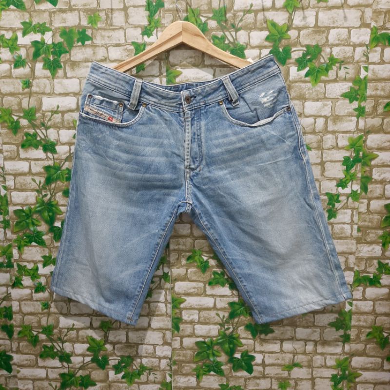 celana pendek DIESEL