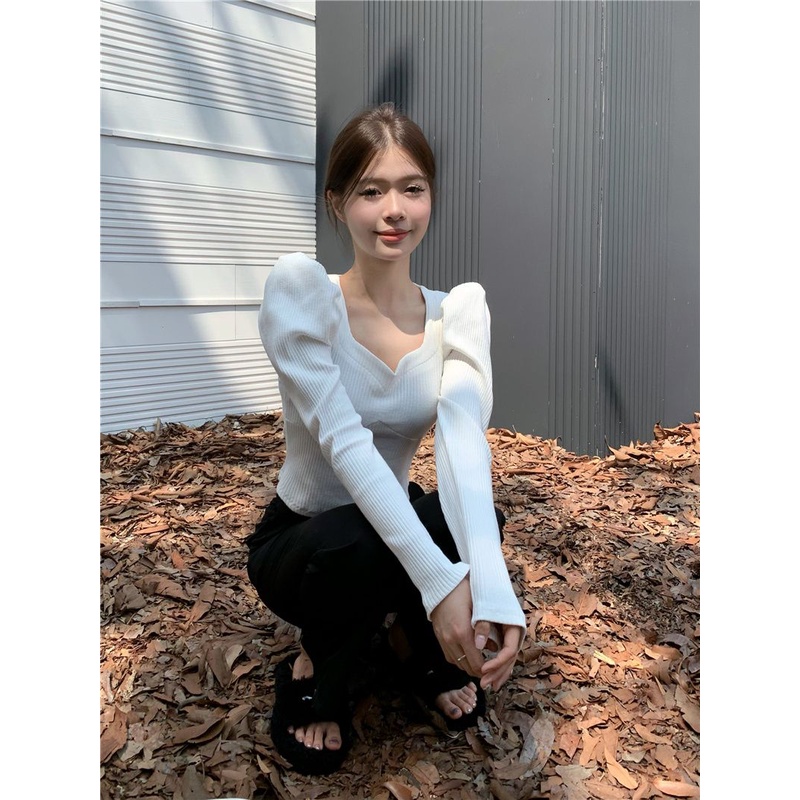 Red French niche square collar puff sleeve bottoming shirt women s autumn and winter 2022 new slim fit and thin outerwear long-sleeve tops