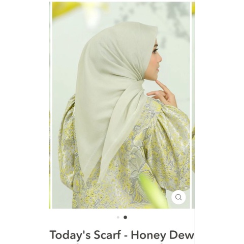 Today's Scarf Buttonscarves in Honey Dew