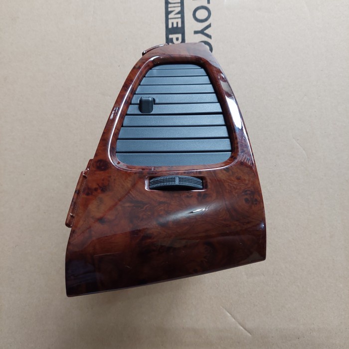 Jual kisi kisi ac tengah innova lama sebelah kanan original