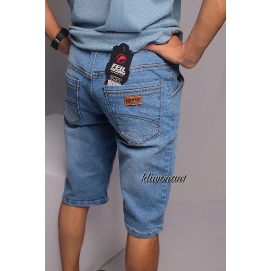 CELANA JEANS PENDEK