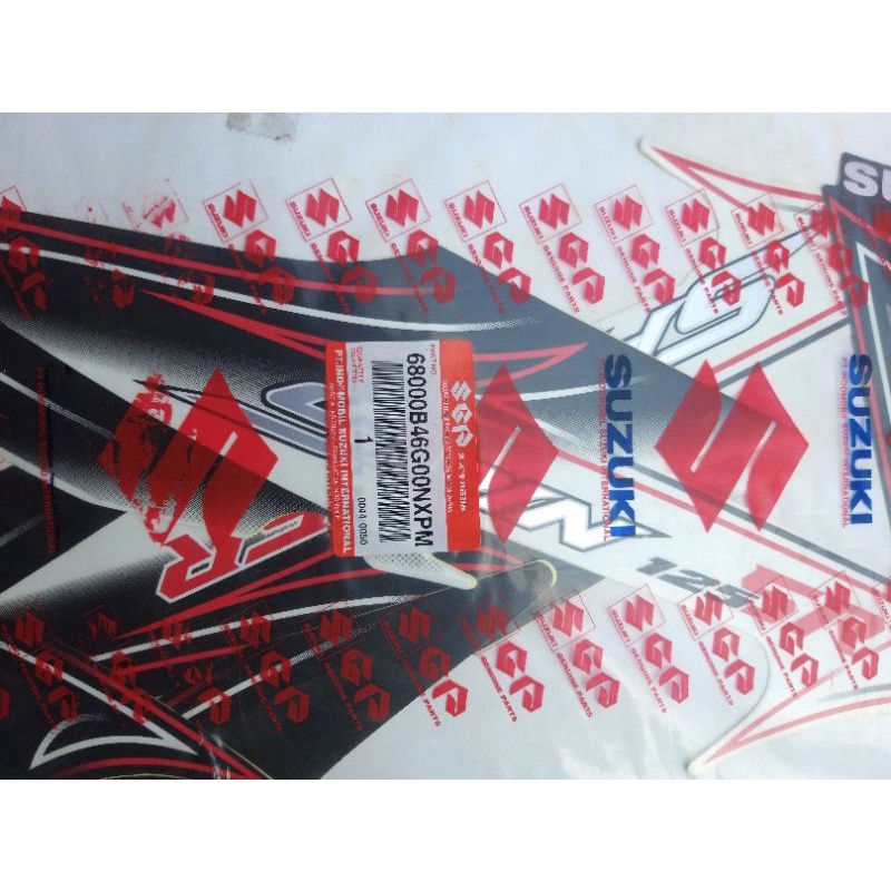 striping set spin 125 cc sgp hitam putih