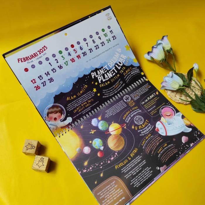 

Kalender Dinding Elhana 2023 - Masehi Hijriah tanda kebesaran Allah