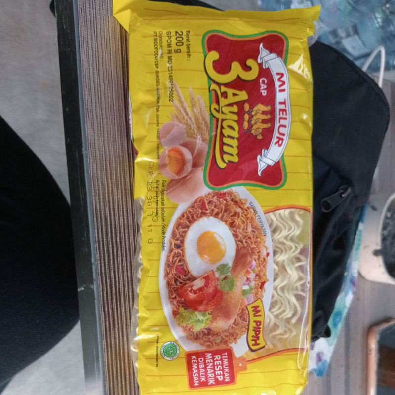 

Mi Telur Cap 3 Ayam