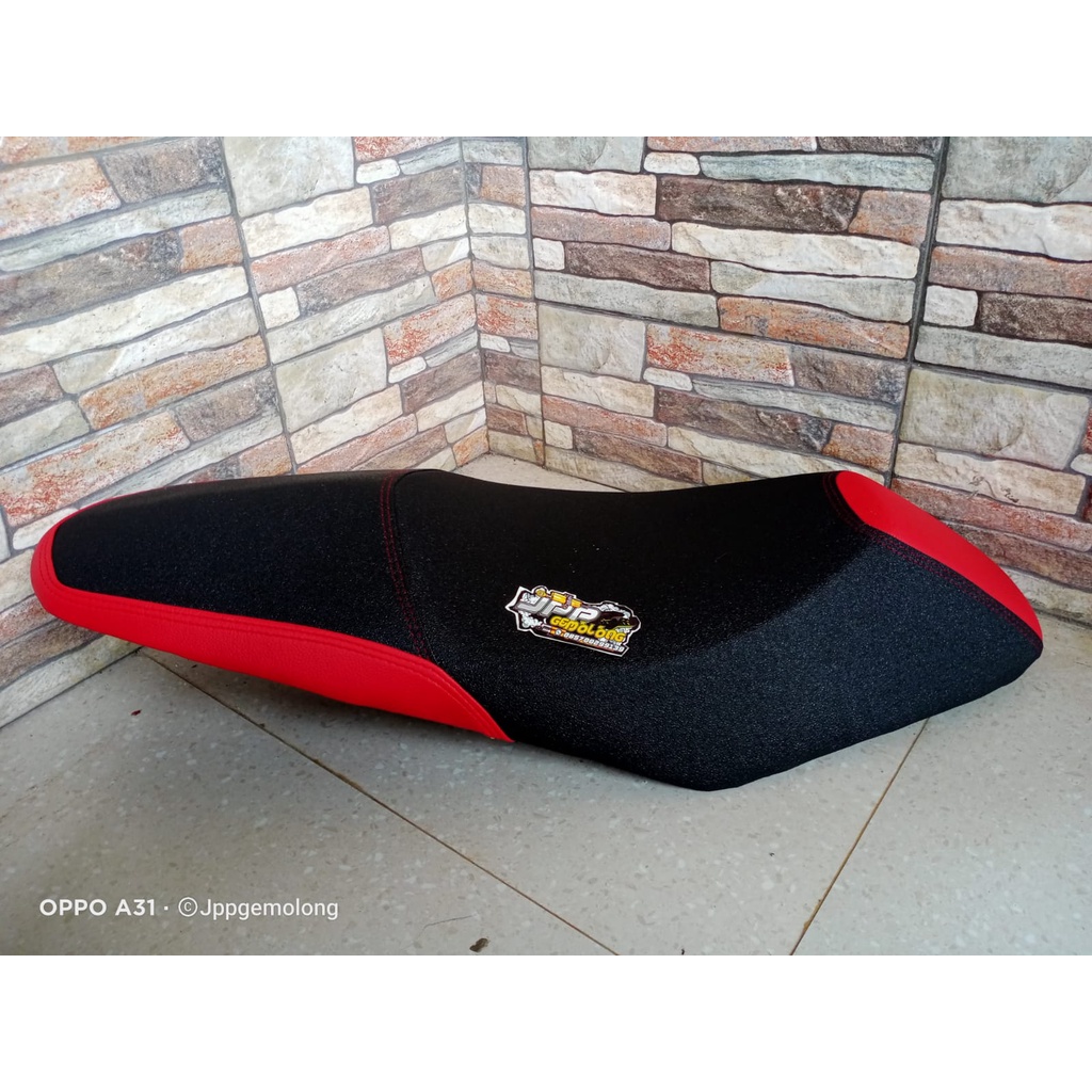 Jok Satria Fu Roadrace double seat - Jok Satria Karbu lis warna - Jok motor Satria Fu Karbu Barong t
