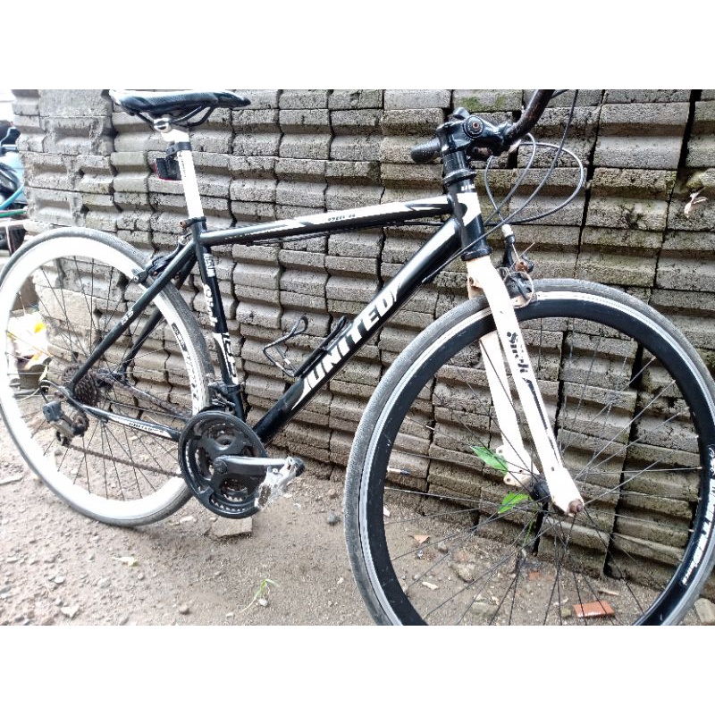 sepeda united slick 185 gravel hibrid roadbike full bike