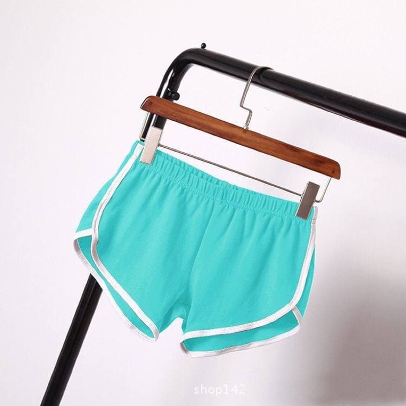 Celana Pendek/ Celana Pendek Korea / Hot Pants / Celana Wanita / Celana Santai / Celana Olahraga Polos