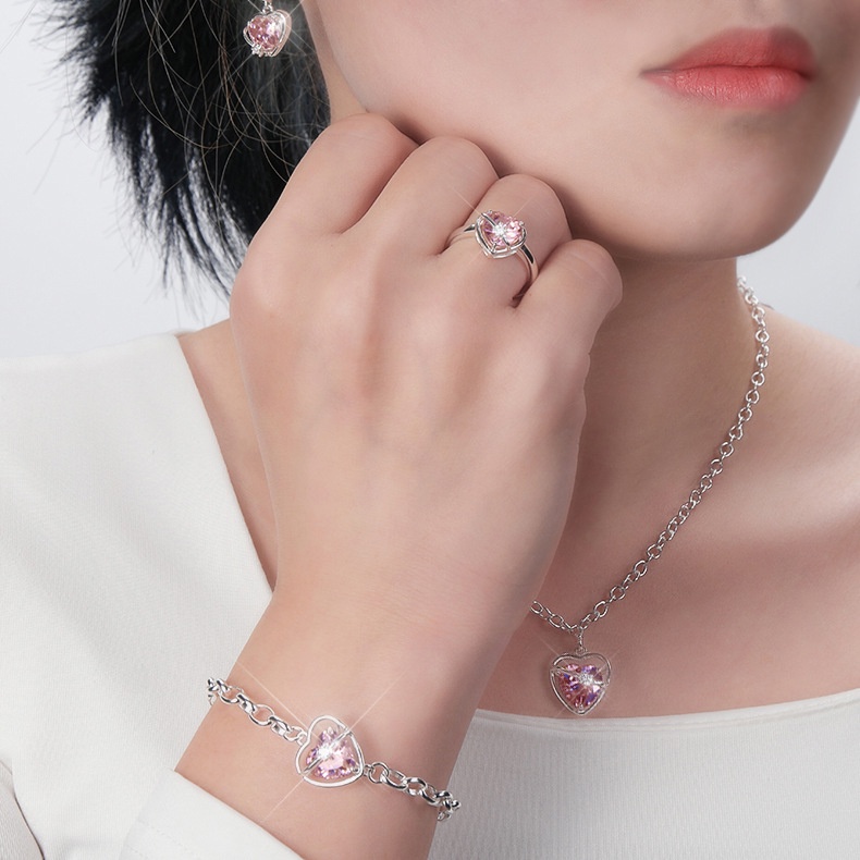 Kalung Rantai Klavikula Hias Batu Bulan Hati Warna Pink Gaya Korea Untuk Perempuan
