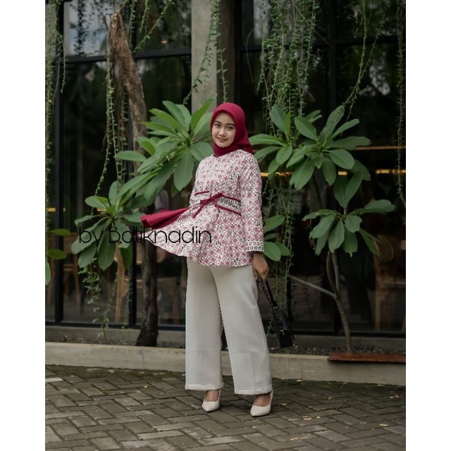 Baju Batik Wanita Kerja Modern Blouse Batik Wanita Kekinian