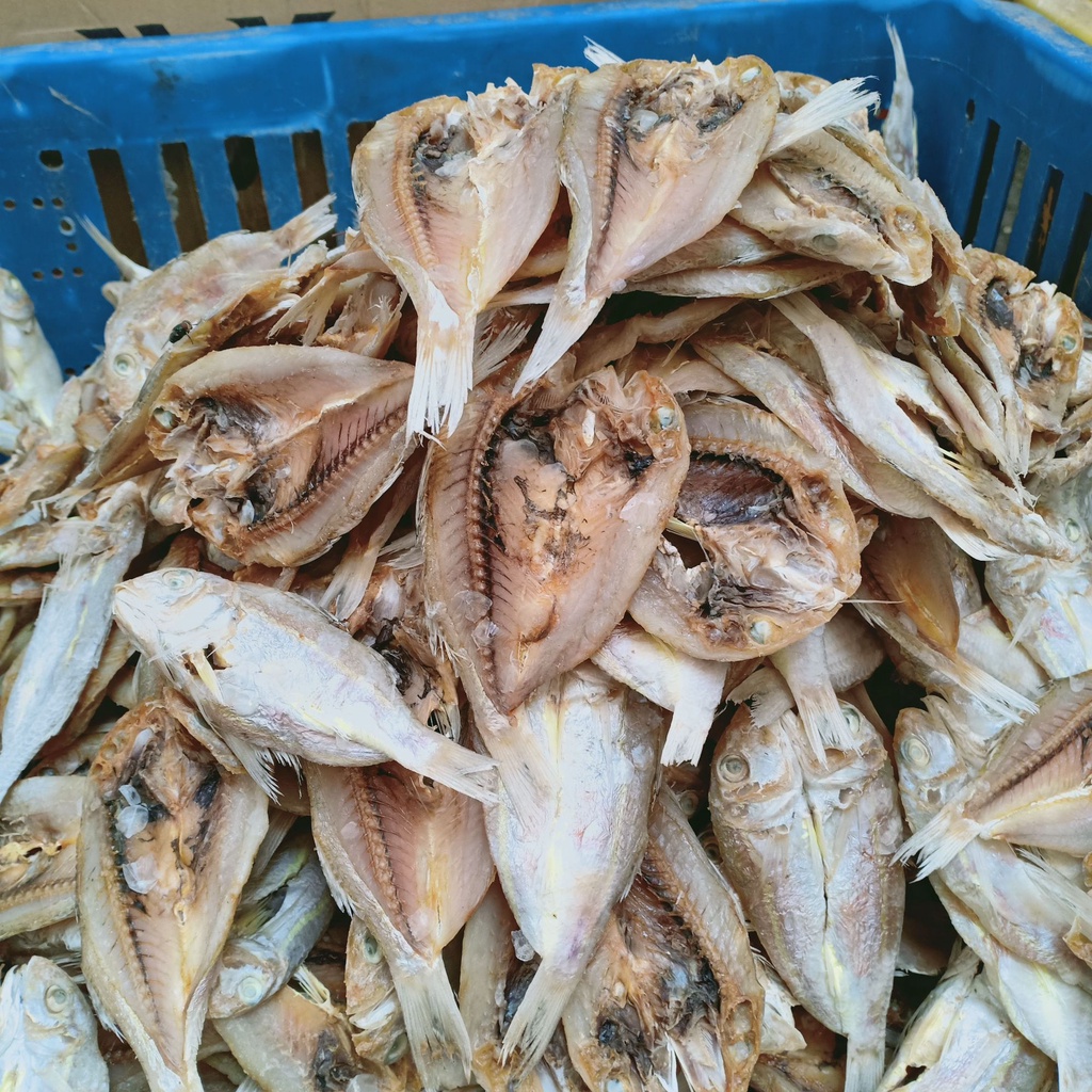 

IKAN ASIN KUNIRAN BELAH SUPER 100 GRAM