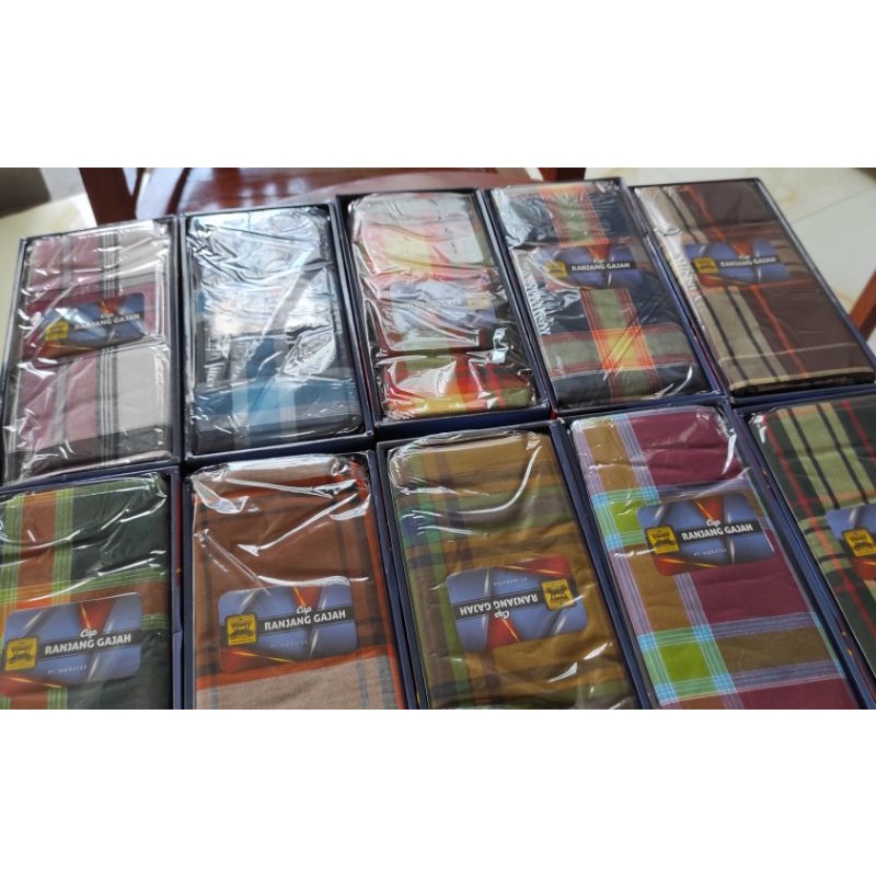 Sarung Palekat Dewasa Motif Kotak Regular Ranjang Gajah