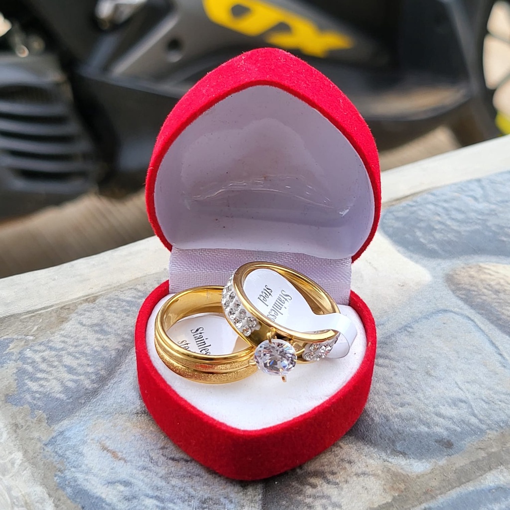 Cincin Kawin Dapat 2 pcs Dan Free Box  Banyak Model  Dan Pilihan Cincin Model Love Berlapis Emas 24K Polos