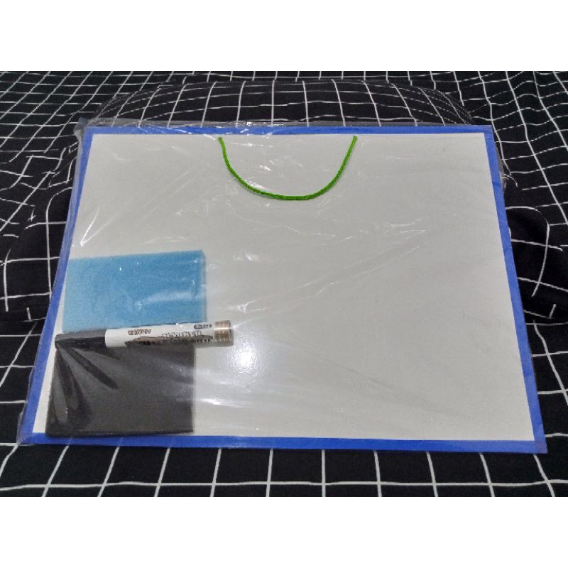 

white board - papan tulis anak