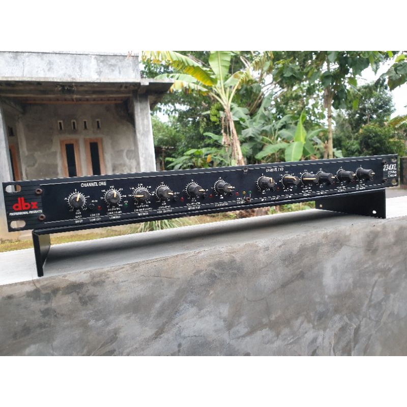 Crossover dbx 234xl makro bekas