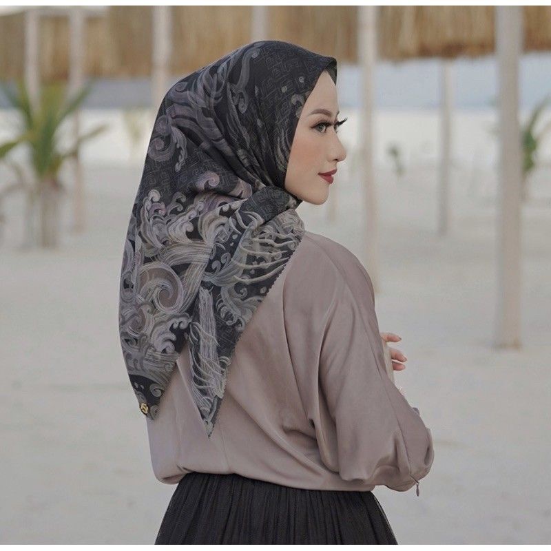 BUTTONSCARVES THE WAVE SERIES VOAL SQUARE