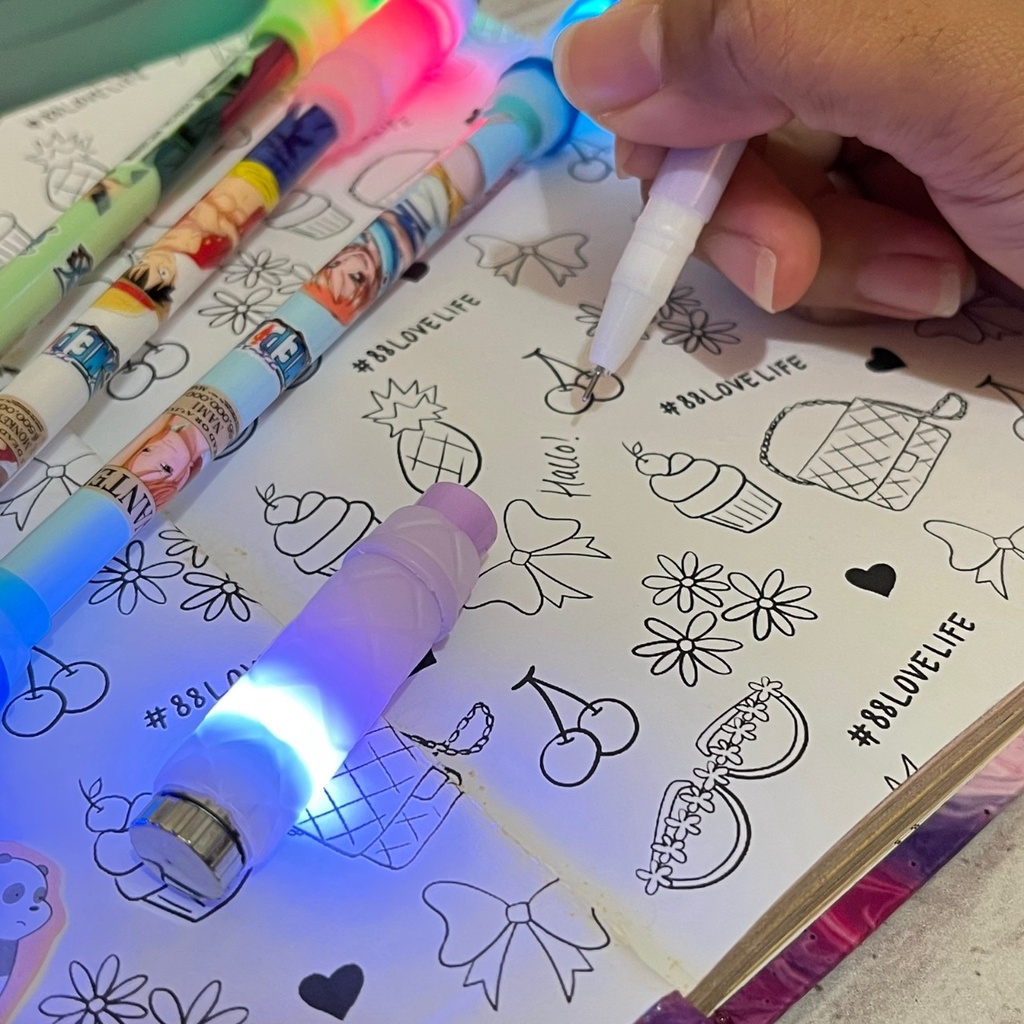 PULPEN PUTAR LED ONE PIECE SPESIAL ADA LAMPU NYA TINTA HITAM TERMURAH PEN TONGKAT BISA NYALA KARAKTER ONEPIECE IMUT LUCU BOLPEN FANCY KEKINIAN FAVORIT ANAK