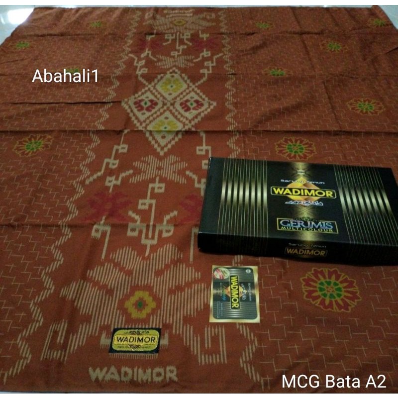 SARUNG WADIMOR MOTIF KEMBANG MULTICOLOUR SARUNG TENUN WADIMOR