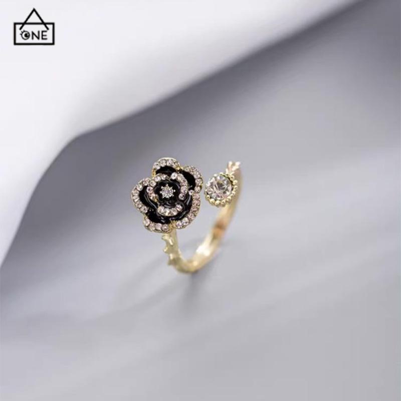 COD❤️Cincin Camellia Berlian Aksesori Cincin Mewah Wanita-A.one