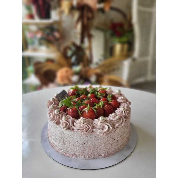 

strawberry redvelvet chesee cake / kueulangtahun / birthdaycake /cakemurah