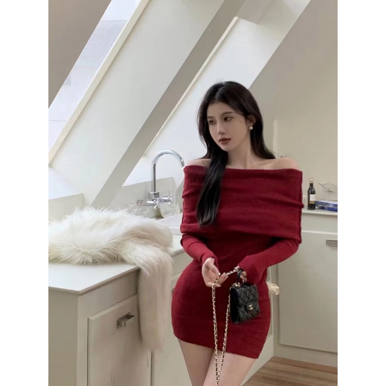 Red Retro Temperamen Merah Satu Bahu Lengan Panjang Gaun Wanita Musim Gugur dan Musim Dingin Diri Budidaya Slim Ibu Tiri Rok tas Rok Pinggul