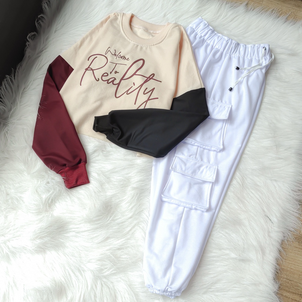 Sett Reality Sweater Crop &amp; Jogger Gamblok Cargo Wanita  Setelan Olah Raga Keren Sporty