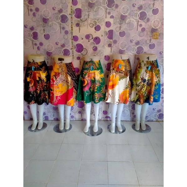 ROK MAYUNG PENDEK DEWASA BATIK PAPUA MOTIF BURUNG CENDRAWASI DENGAN PINGGANG FULL KARET DI JAMIN