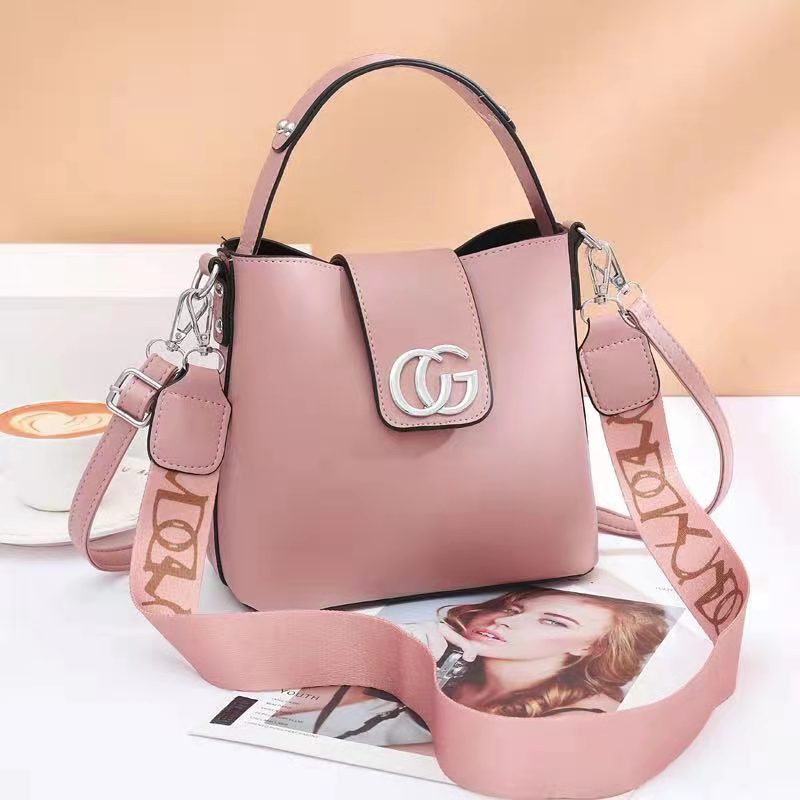 5674 tas selempang wanita import kekinian