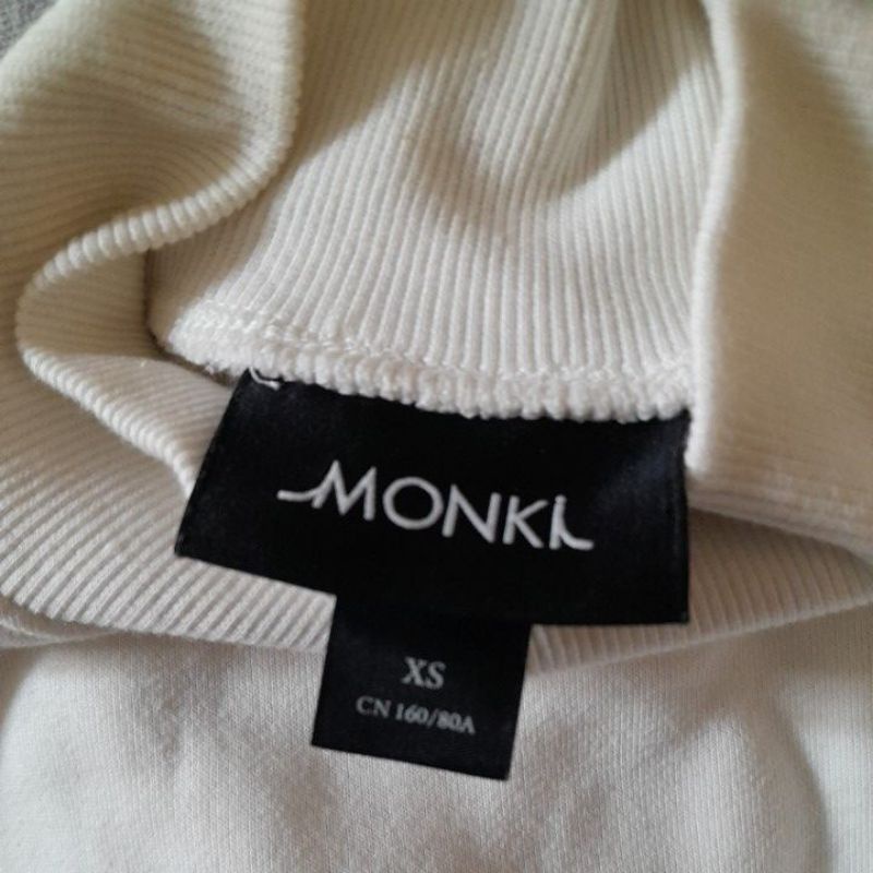 monki sweater crop