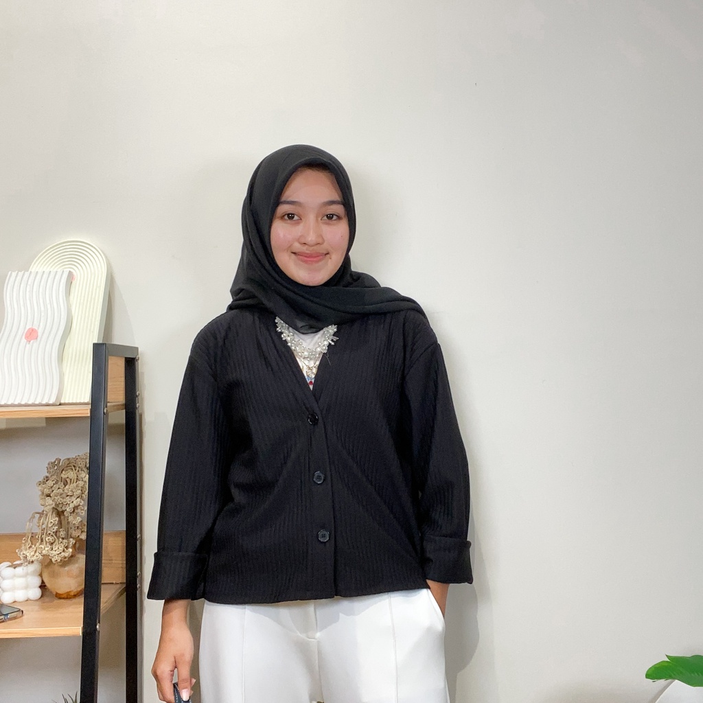 Reina Outer Knitwear Premium VB