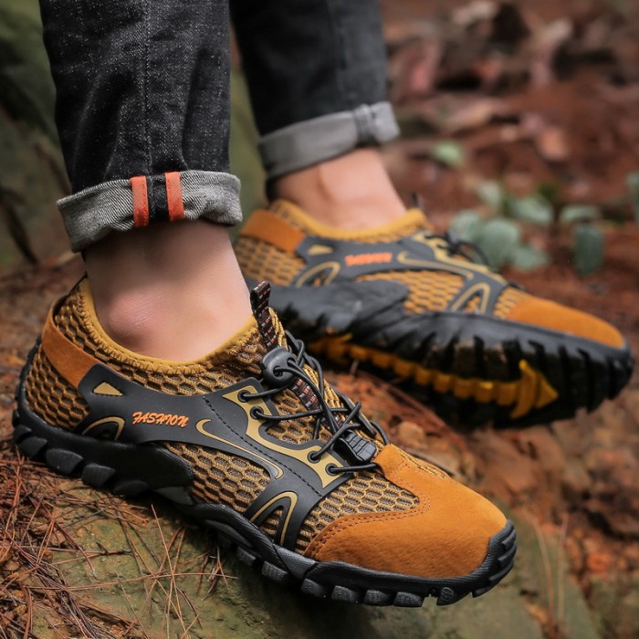 Sepatu Trekking / Sepatu Gunung / Sepatu Hiking Premium 9321