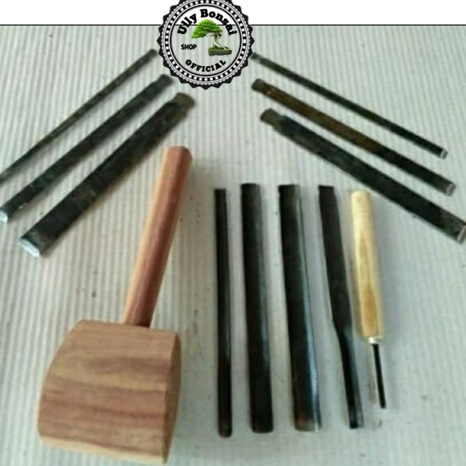 

PAHAT UKIR JEPARA LENGKAP ISI 11 PCS PLUS PALU KAYU