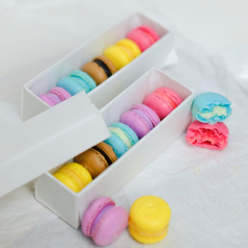 

Macaron mini box isi 5 / baby macaron isi 5 mix rasa