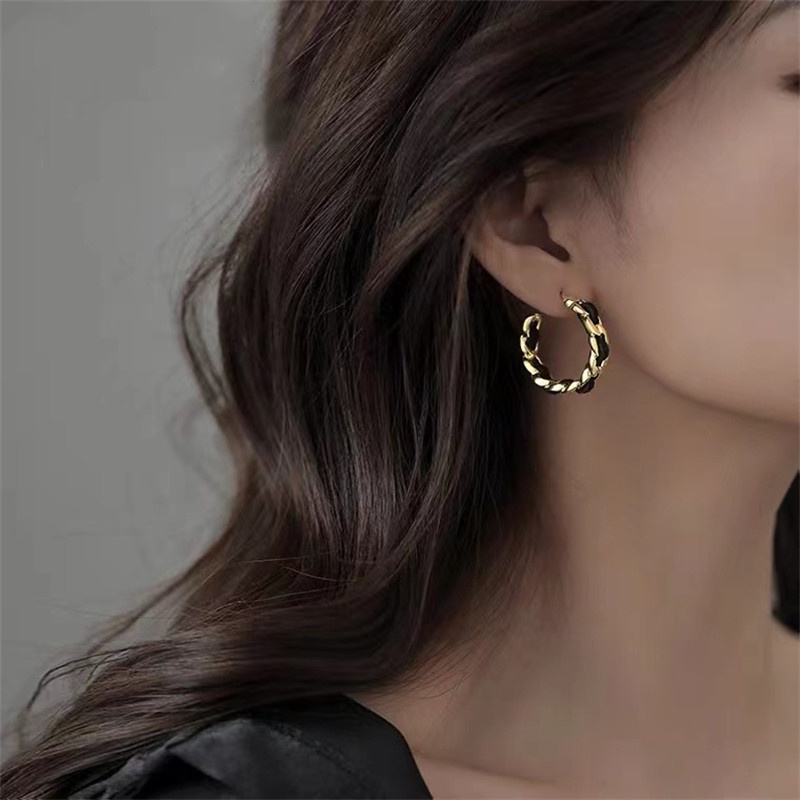 [COD Tangding] Indah C-shaped Twist Braided Chain Earrings Wanita Perempuan Sederhana Hoop Ear Studs Perhiasan Aksesoris