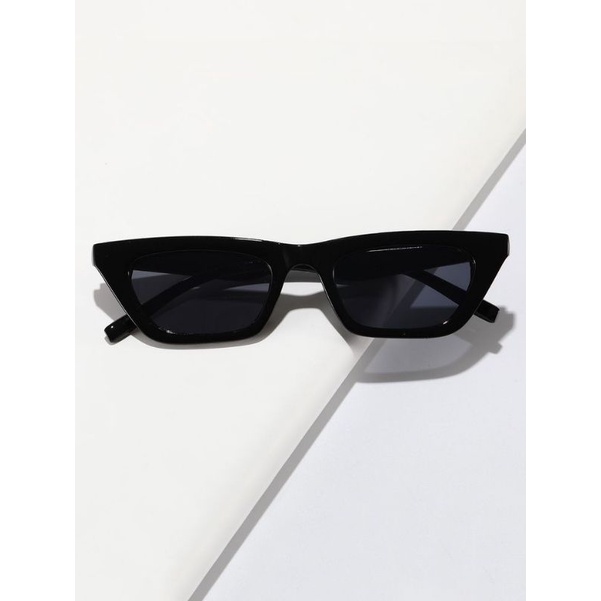 kacamata hitam pinggir lancip tajam yuqi Jeffery Jennie black sunglasses kacamata// Kacamata Hitam Wanita Korean Fashion Kacamata Gaya Wanita
