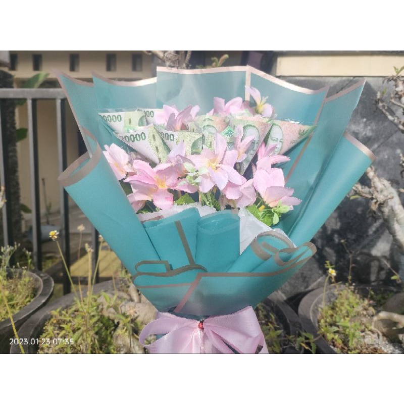 

Bucket Uang Baru
