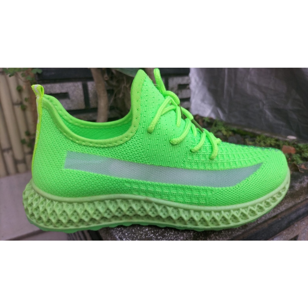 BELI 4 GRATIS 1 sepatu fashion import kdm ori