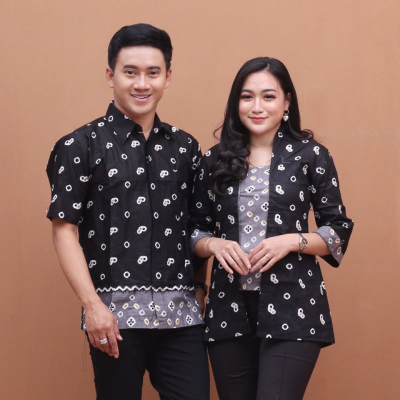 couple batik kutu baru jumputan hitam original arta batik super baju batik pasangan suami istri sari