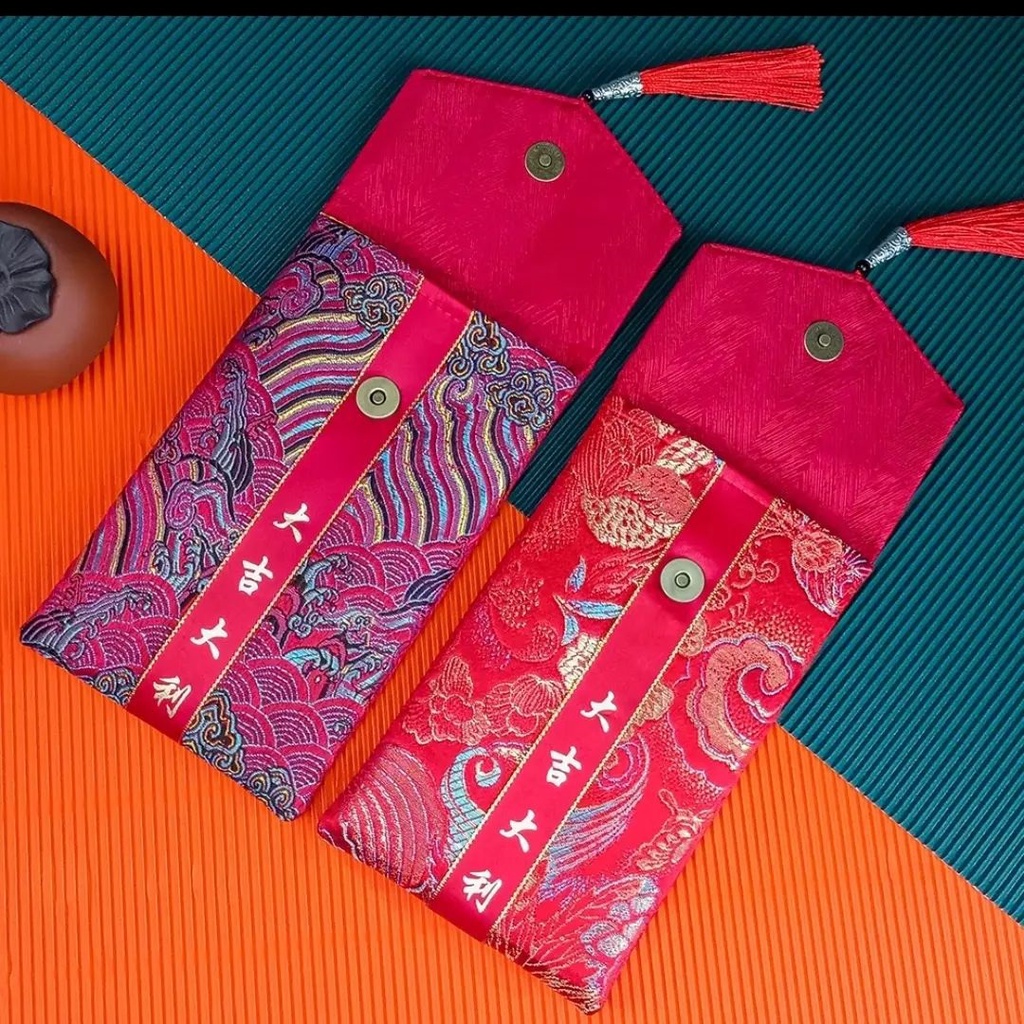 

RB angpao dompet imlek sangjit pernikahan merried bentuk dompet satin dengan rumbai