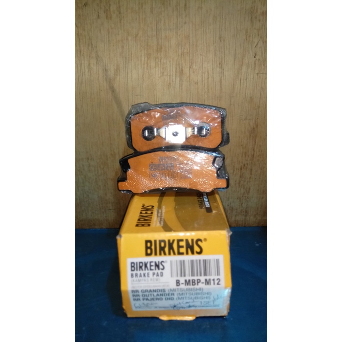 Brake Pads Kampas Rem Cakram Set Belakang Outlander
