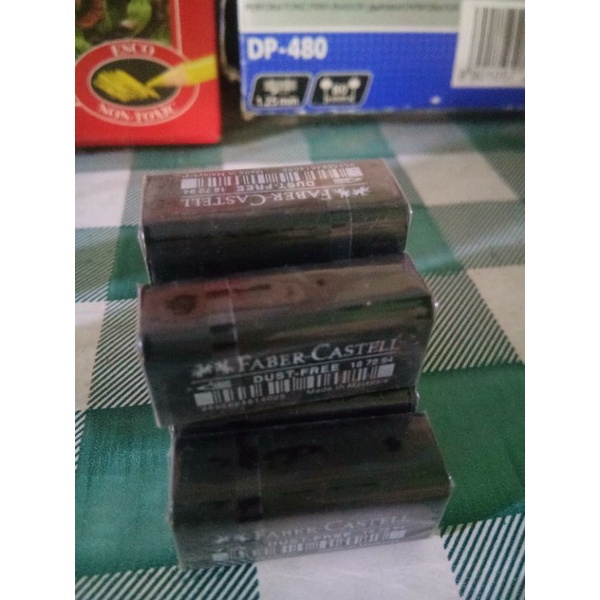 

Penghapus faber castel hitam