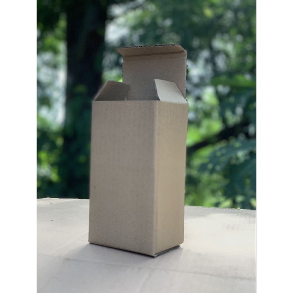 

Kardus Box 7x5x14 Bahan Keras