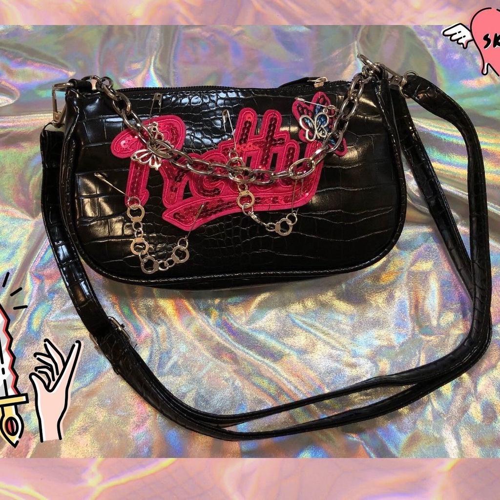 ஐ♈Asli Buatan Sendiri Y2K Millennium Spice Girl Messenger Bag Harajuku Ins Alphabet Bubuk Borgol Tanah Keren Barbie Bungee Tas Logam